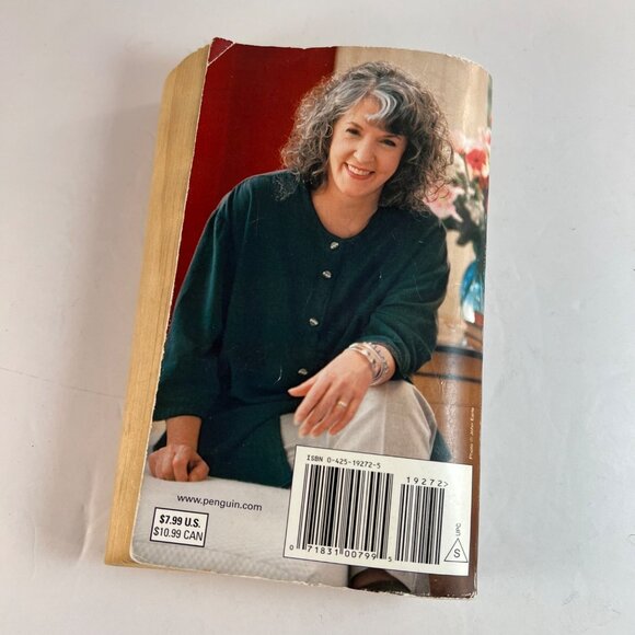 Sue Grafton Alphabet Mysteries Paperbacks D F H Q Lot of 4 Kinsey Millhone - Picture 12 of 14